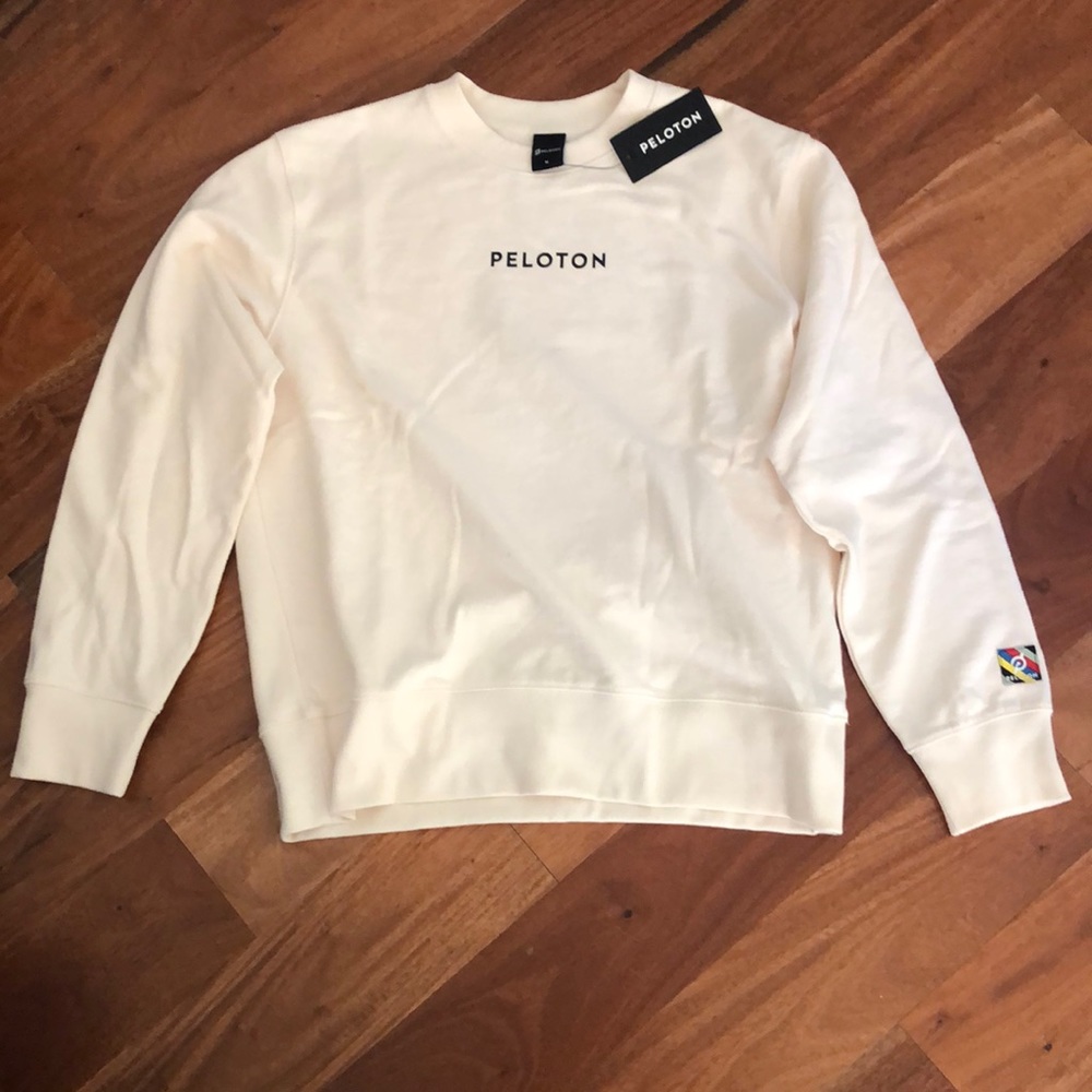 Peloton pullover size M